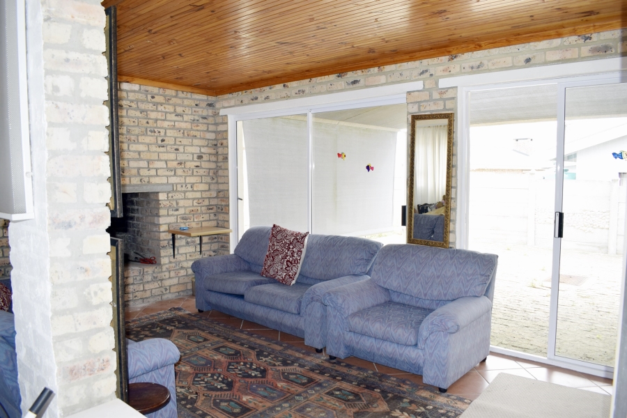 3 Bedroom Property for Sale in Struisbaai Western Cape